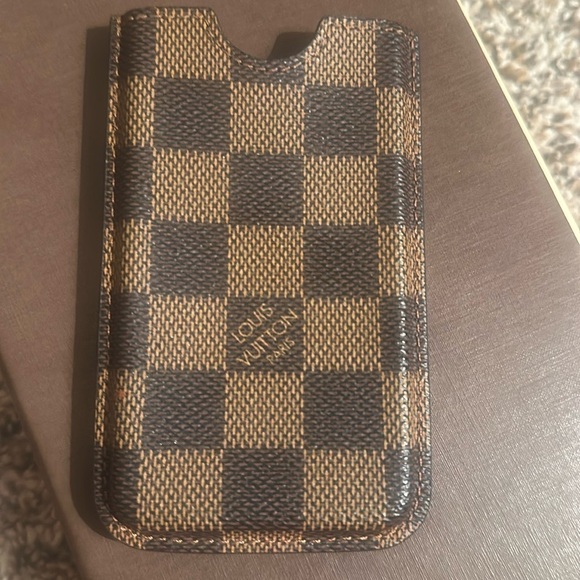 Louis Vuitton Damier Ebene Case - Picture 1 of 8
